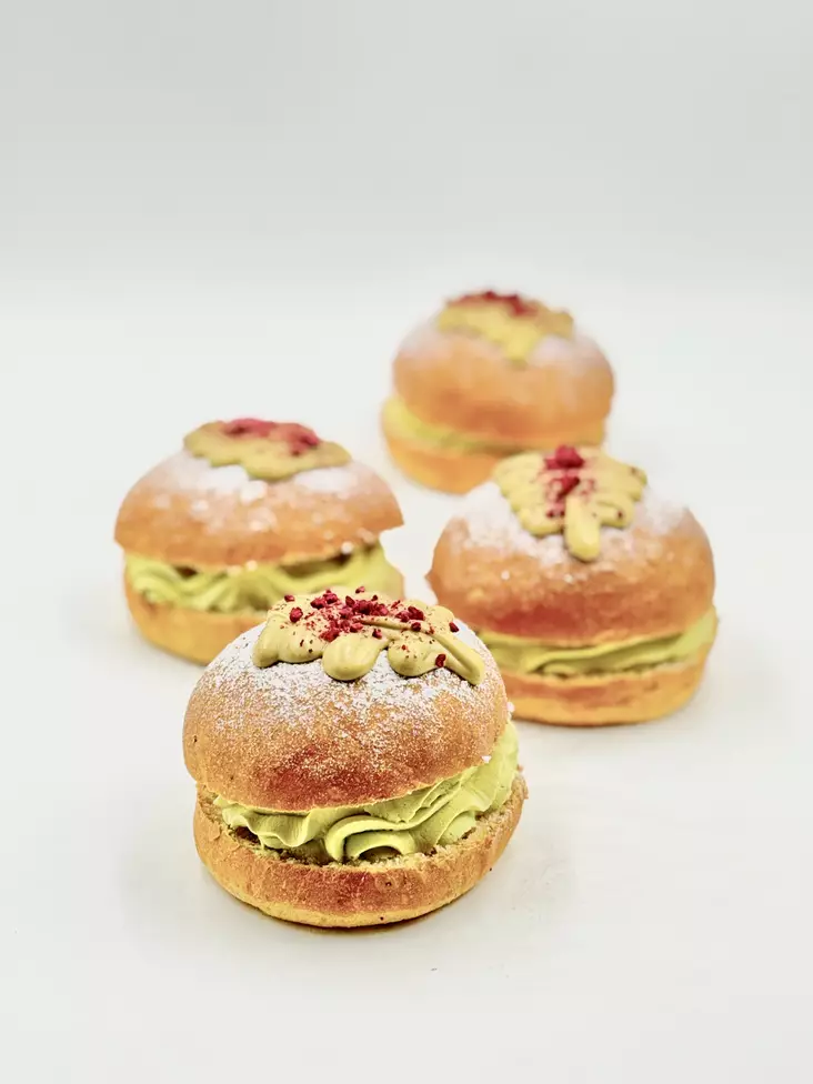 LASKIAISPULLA PISTAASI-VADELMA - LEIPOMOTUOTTEET - 40031003-Y - 1